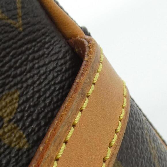 LOUIS VUITTON Brown Monogram Shoulder Bag - Picture 7 of 10